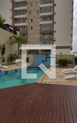 Apartamento à venda com 490m², 4 quartos e 5 vagas Apartamento à venda com 490m², 4 quartos e 5 vagasÁrea comum - Piscina
