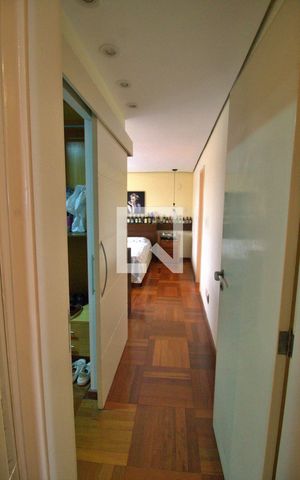 Apartamento à venda com 490m², 4 quartos e 5 vagas Apartamento à venda com 490m², 4 quartos e 5 vagasSuíte 3