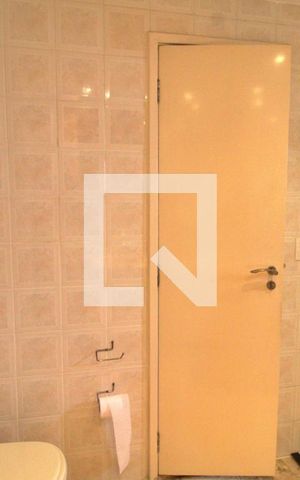 Apartamento à venda com 490m², 4 quartos e 5 vagas Apartamento à venda com 490m², 4 quartos e 5 vagasBanheiro da Suíte 3