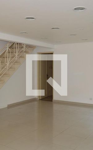 Casa para alugar com 191m², 3 quartos e 1 vagaSala