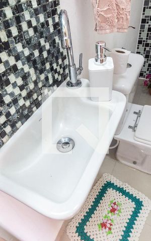 Casa de condomínio à venda com 80m², 2 quartos e 2 vagas Casa de condomínio à venda com 80m², 2 quartos e 2 vagasLavabo