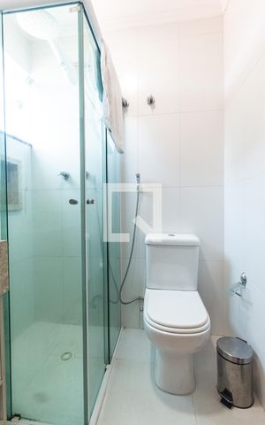 Casa de condomínio à venda com 80m², 2 quartos e 2 vagas Casa de condomínio à venda com 80m², 2 quartos e 2 vagasSuíte