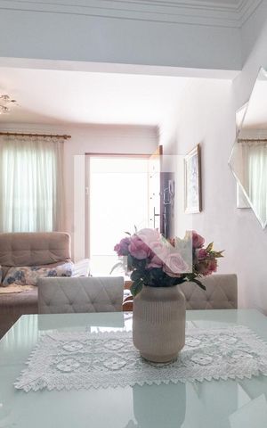 Casa de condomínio à venda com 80m², 2 quartos e 2 vagas Casa de condomínio à venda com 80m², 2 quartos e 2 vagasSala de jantar