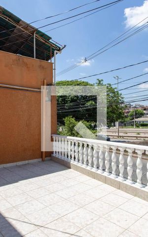 Casa à venda com 100m², 3 quartos e 1 vaga Casa à venda com 100m², 3 quartos e 1 vagaVaranda
