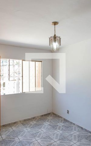 Casa à venda com 100m², 3 quartos e 1 vaga Casa à venda com 100m², 3 quartos e 1 vagaSala