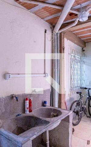 Casa à venda com 100m², 3 quartos e 1 vaga Casa à venda com 100m², 3 quartos e 1 vagaÁrea de Serviço