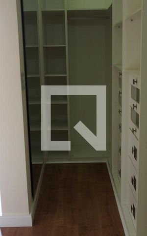 Casa à venda com 370m², 3 quartos e 10 vagasQuarto Suíte Closet