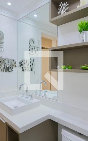 Apartamento à venda com 100m², 3 quartos e 2 vagas Apartamento à venda com 100m², 3 quartos e 2 vagasBanheiro