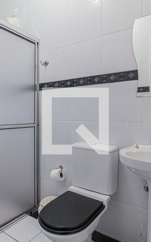 Casa à venda com 292m², 4 quartos e 5 vagasBanheiro da suíte 2