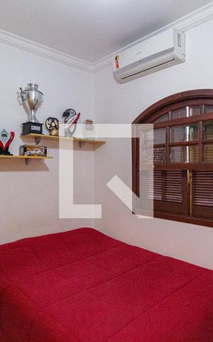 Casa à venda com 292m², 4 quartos e 5 vagasSuíte 1