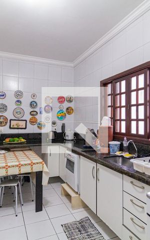 Casa à venda com 292m², 4 quartos e 5 vagasCozinha