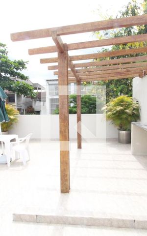Casa à venda com 260m², 4 quartos e 2 vagasChurrasqueira