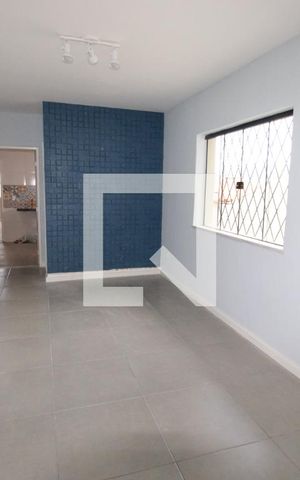 Casa à venda com 260m², 4 quartos e 2 vagasSala