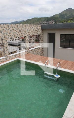 Casa à venda com 260m², 4 quartos e 2 vagasPiscina