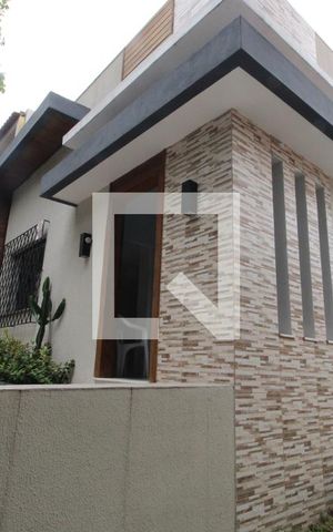 Casa à venda com 260m², 4 quartos e 2 vagasFachada casa