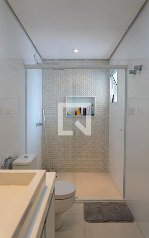 Casa à venda com 148m², 3 quartos e 2 vagas Casa à venda com 148m², 3 quartos e 2 vagasBanheiro da Suíte