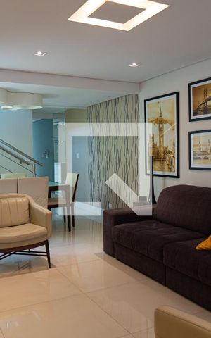 Casa à venda com 148m², 3 quartos e 2 vagas Casa à venda com 148m², 3 quartos e 2 vagasSala