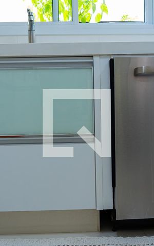 Casa à venda com 148m², 3 quartos e 2 vagas Casa à venda com 148m², 3 quartos e 2 vagasCozinha