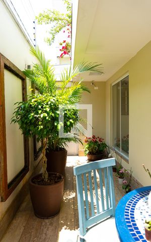 Casa à venda com 148m², 3 quartos e 2 vagas Casa à venda com 148m², 3 quartos e 2 vagasJardim