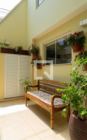 Casa à venda com 148m², 3 quartos e 2 vagas Casa à venda com 148m², 3 quartos e 2 vagasJardim