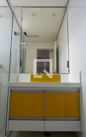 Casa à venda com 148m², 3 quartos e 2 vagas Casa à venda com 148m², 3 quartos e 2 vagasBanheiro da Suíte