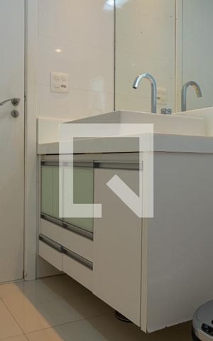 Casa à venda com 148m², 3 quartos e 2 vagas Casa à venda com 148m², 3 quartos e 2 vagasBanheiro da Suíte