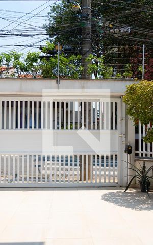 Casa à venda com 148m², 3 quartos e 2 vagas Casa à venda com 148m², 3 quartos e 2 vagasGaragem