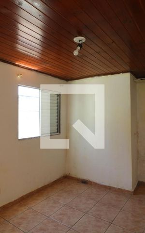Casa para alugar com 80m², 2 quartos e 1 vagaQuarto