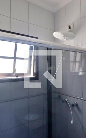 Casa à venda com 190m², 3 quartos e 3 vagasSuíte 2 - Banheiro