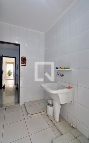 Casa à venda com 190m², 3 quartos e 3 vagasÁrea de Serviço
