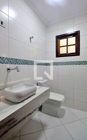 Casa à venda com 190m², 3 quartos e 3 vagasLavabo
