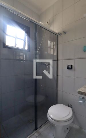 Casa à venda com 190m², 3 quartos e 3 vagasSuíte 2 - Banheiro