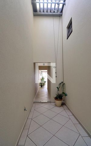 Casa à venda com 190m², 3 quartos e 3 vagasCorredor Lateral