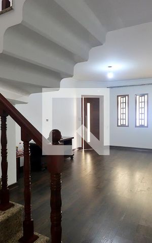 Casa à venda com 190m², 3 quartos e 3 vagasSala