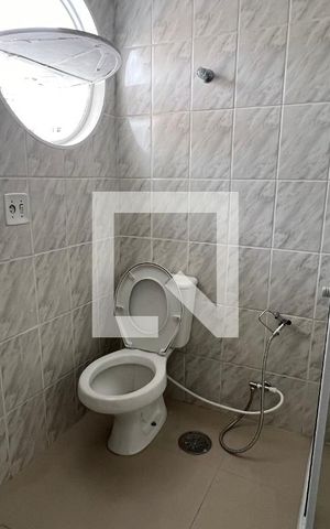 Apartamento à venda com 181m², 3 quartos e 2 vagas Apartamento à venda com 181m², 3 quartos e 2 vagasBanheiro da suite