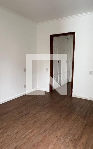 Apartamento à venda com 181m², 3 quartos e 2 vagas Apartamento à venda com 181m², 3 quartos e 2 vagasSuite