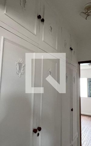 Apartamento à venda com 181m², 3 quartos e 2 vagas Apartamento à venda com 181m², 3 quartos e 2 vagasCloset da suíte