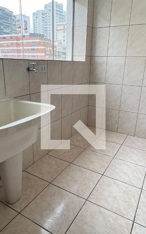 Apartamento à venda com 181m², 3 quartos e 2 vagas Apartamento à venda com 181m², 3 quartos e 2 vagasÁrea de Serviço