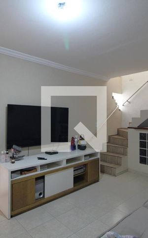 Casa à venda com 178m², 4 quartos e 2 vagasSala