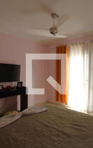Casa à venda com 178m², 4 quartos e 2 vagasQuarto 1