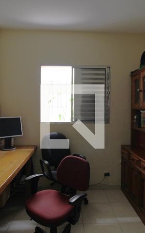Casa à venda com 178m², 4 quartos e 2 vagasEscritório