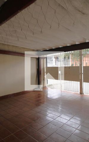 Casa à venda com 178m², 4 quartos e 2 vagasGaragem