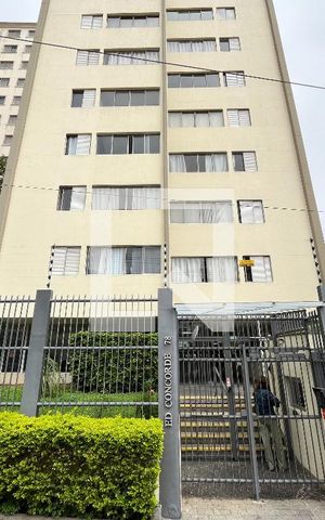 Casa de condomínio para alugar com 42m², 1 quarto e 1 vaga Casa de condomínio para alugar com 42m², 1 quarto e 1 vagaFachada