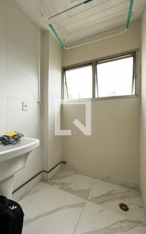 Casa de condomínio para alugar com 42m², 1 quarto e 1 vaga Casa de condomínio para alugar com 42m², 1 quarto e 1 vagaÁrea de Serviço