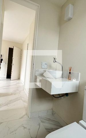 Casa de condomínio para alugar com 42m², 1 quarto e 1 vaga Casa de condomínio para alugar com 42m², 1 quarto e 1 vagaBanheiro