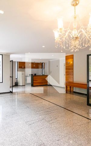 Apartamento à venda com 216m², 3 quartos e 3 vagas Apartamento à venda com 216m², 3 quartos e 3 vagasÁrea comum - Salão de festas
