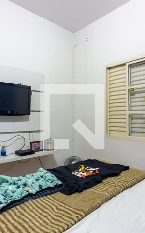 Casa à venda com 320m², 5 quartos e 3 vagas Casa à venda com 320m², 5 quartos e 3 vagasQuarto 1