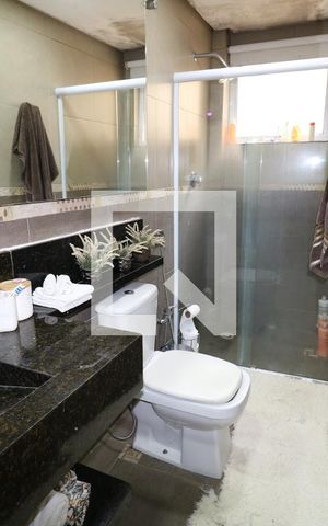 Casa à venda com 350m², 2 quartos e 2 vagasBanheiro da Suíte 1