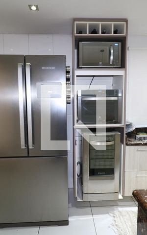 Casa à venda com 350m², 2 quartos e 2 vagasCozinha