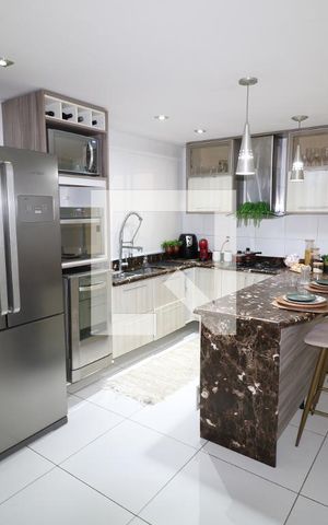 Casa à venda com 350m², 2 quartos e 2 vagasCozinha